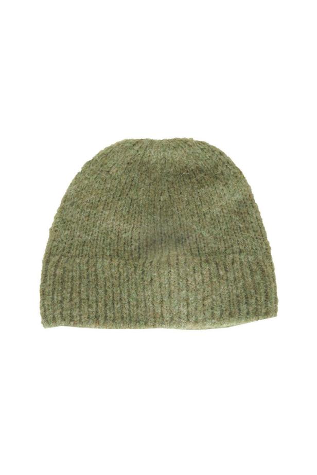 Eine grüne, gestrickte Wollmütze.