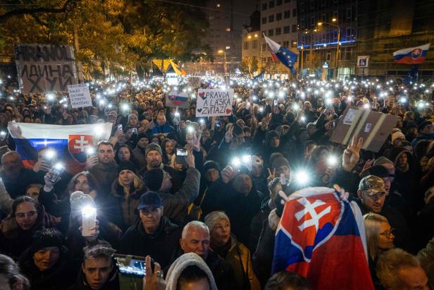 Protestaufmarsch: Tausende demonstrierten gegen slowakische Regierung