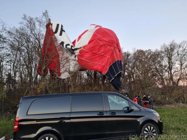 Heißluftballon in NÖ abgestürzt: Eine Person wurde verletzt