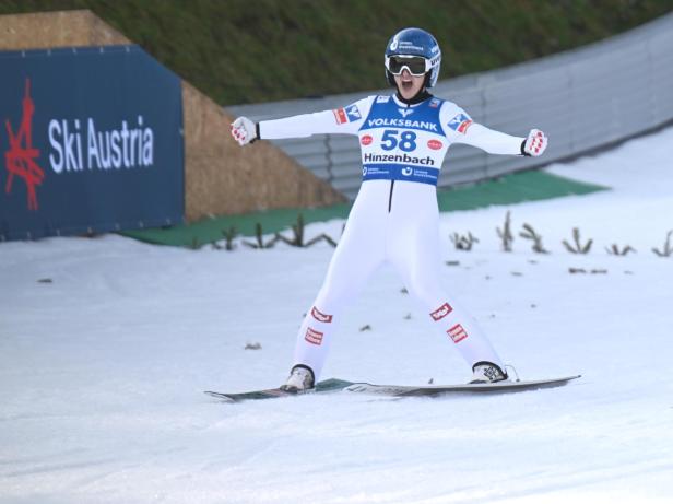 SKISPRINGEN: FRAUEN-WELTCUP IN HINZENBACH / PINKELNIG (AUT)