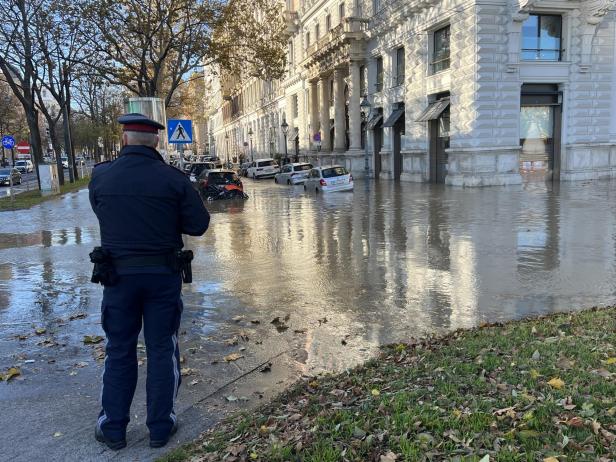 Teil des Rings stand unter Wasser: Feuerwehr mit Aufräumarbeiten beschäftigt