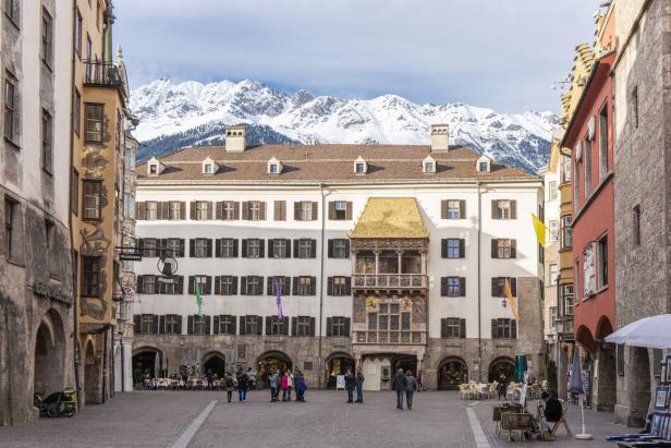 Die Altstadt von Innsbruck mit Blick auf das Goldene Dachl.
