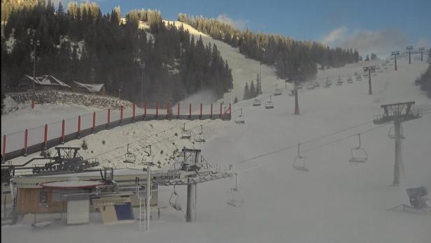 Schneekanonen angeworfen: Kalter Vorgeschmack auf den Skistart