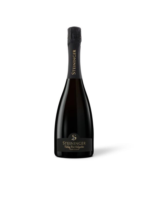 Eine Flasche Steininger Riesling Ried Heiligenstein Große Reserve Sekt.