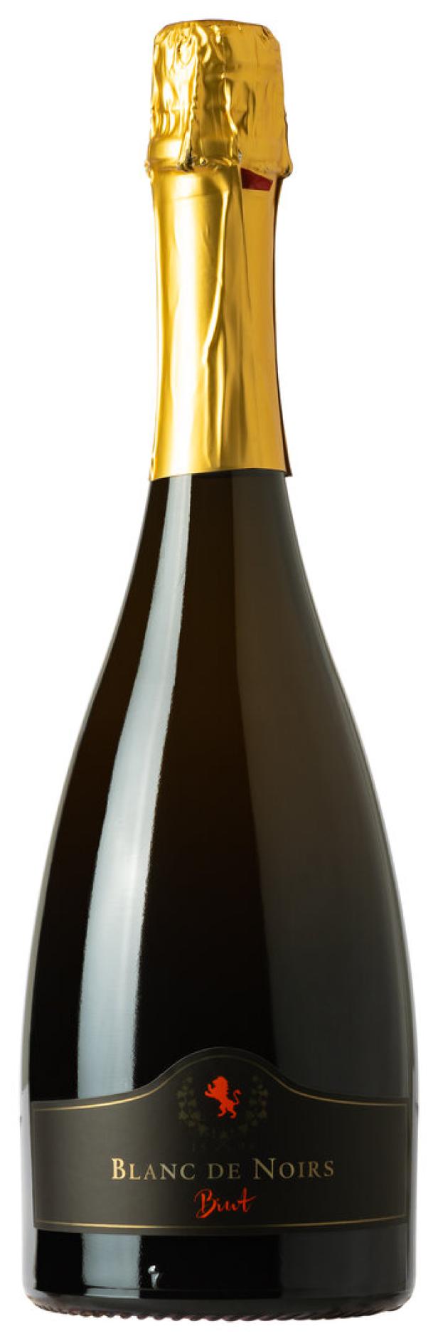 Eine Flasche „Blanc de Noirs Brut“ Sekt mit goldener Folie am Flaschenhals.