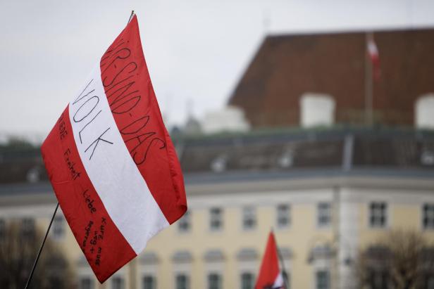 DEMONSTRATION FAIRDENKEN "FÜR UNSER ÖSTERREICH - NEIN ZUR ZUCKERL-KOALITION!!!"