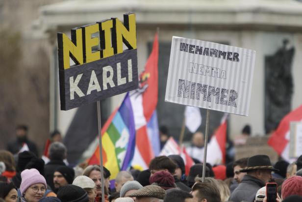 DEMONSTRATION FAIRDENKEN "FÜR UNSER ÖSTERREICH - NEIN ZUR ZUCKERL-KOALITION!!!"