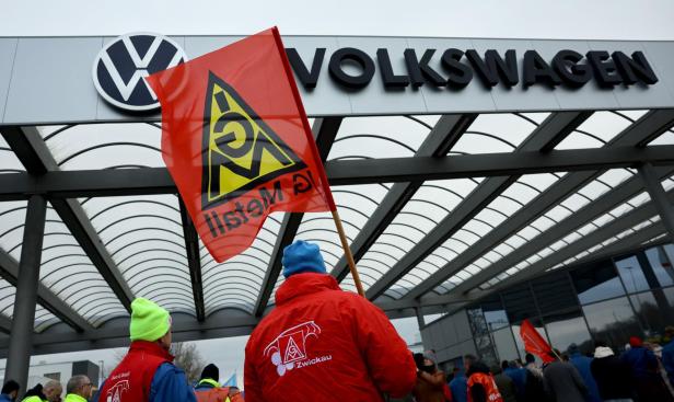 GERMANY-LABOUR-AUTOMOBILE-VW