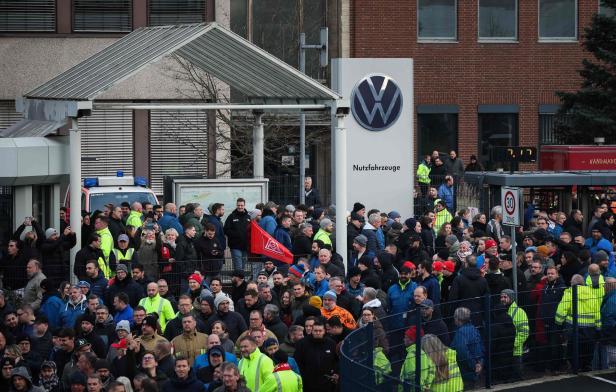 GERMANY-LABOUR-AUTOMOBILE-VW