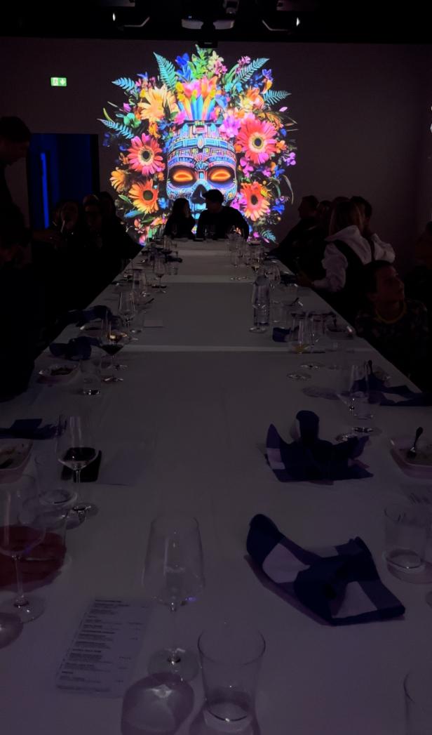 Immersives Dinner in Wien zum „Dia de los Muertos“.