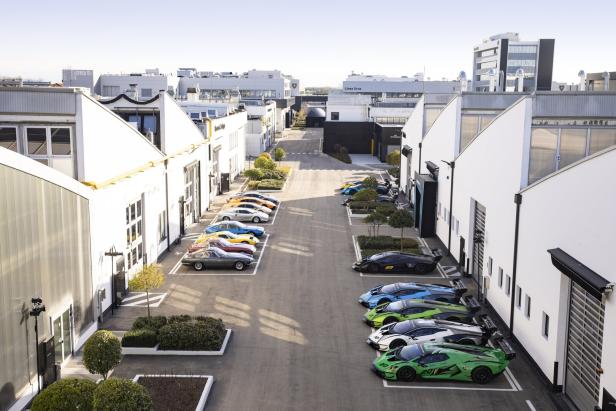 Besuch bei Lamborghini: Zwei Jahre Wartezeit für einen Supersportwagen