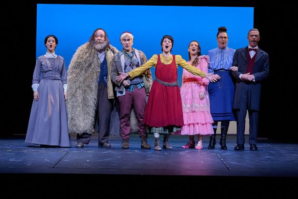 "Heidi" im Theater der Jugend: Anarchie auf der Alm