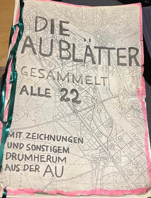 Die Mappe der  Aublätter. Das Papier ist zerfleddert. 