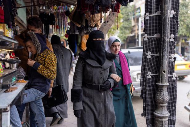 Syriens Frauen feiern – und fürchten ihre Zukunft