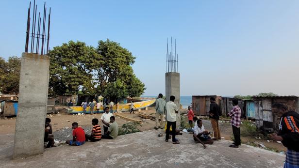 Der harte Alltag in Slums in Indien: Wie Österreicher helfen