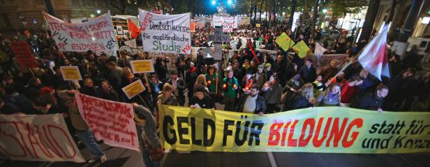 Gegen "rechtsextremen Bundeskanzler": Heute starten Donnerstags-Demos wieder