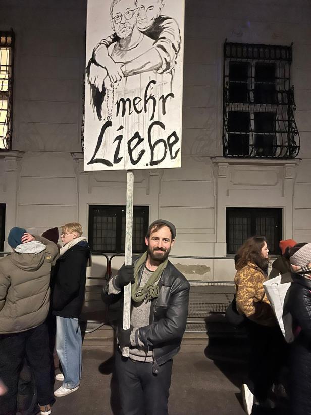 Demo gegen Blau-Schwarz: Zehntausende Menschen protestierten in Wien