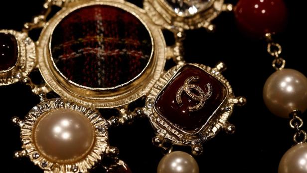 Hunderte Chanel-Stücke in Paris versteigert