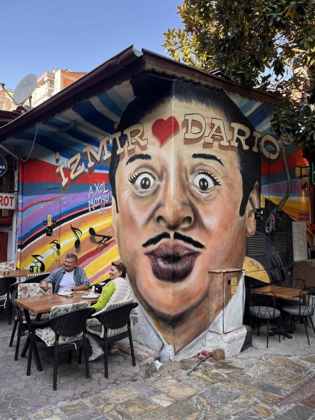 Graffiti von Dario Moreno im Szeneviertel Karataş, Izmir
