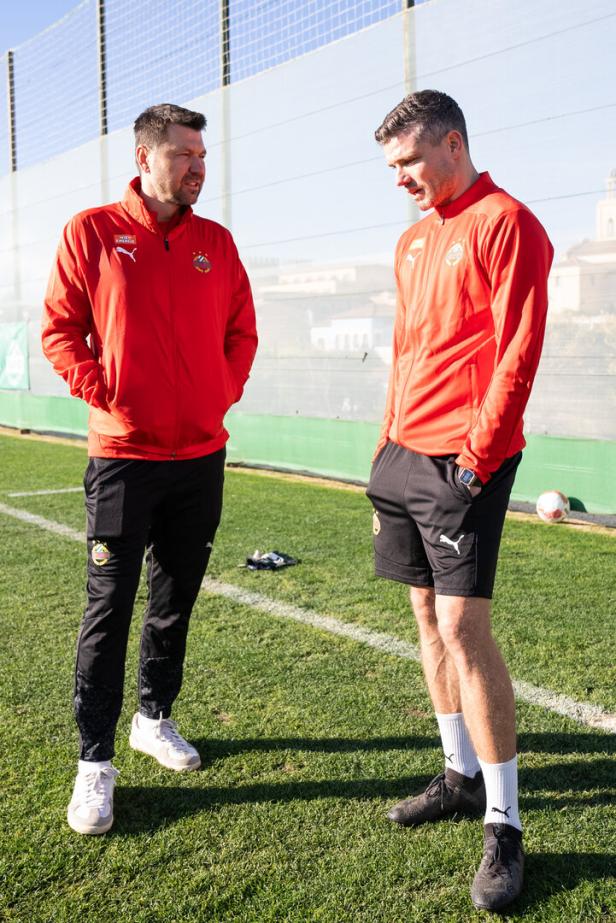Rapid-Sportdirektor Katzer und Trainer Klauß (r.)