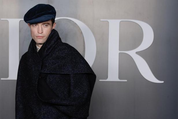Stars, die sich selbst hässlich finden FASHION-FRANCE-MEN-DIOR-PHOTOCALL