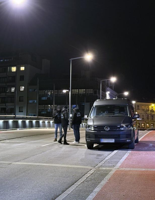 KÄRNTEN: 23-JÄHRIGER STACH MIT MESSER AUF PASSANTEN IN VILLACH EIN - EIN TOTER