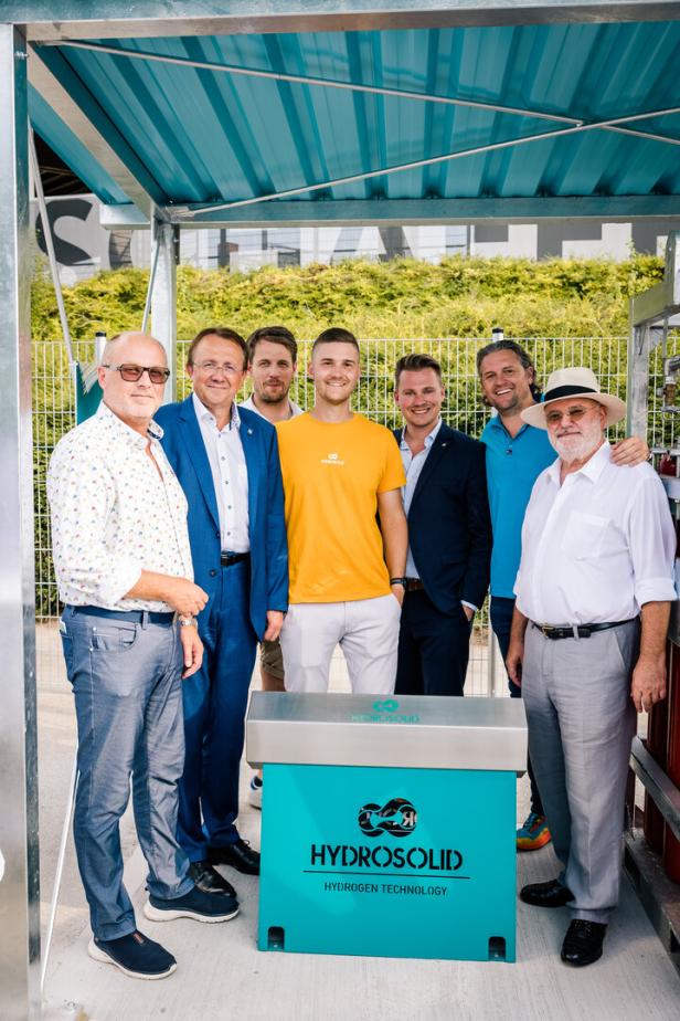Das Team des niederösterreichischen Wasserstoffspeicher-Start-ups Hydrosolid
