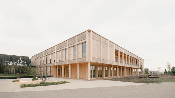 03-Windkraft-simonsfeld_juri-troy