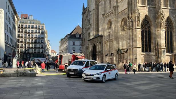 Brand in der U-Bahn-Station Stephansplatz: Feuerwehr rückte aus