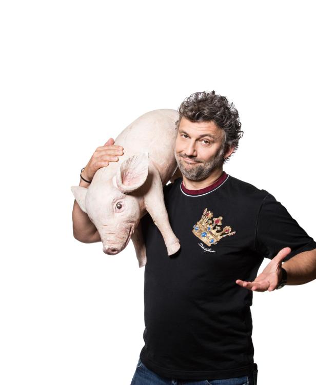 Jonas Kaufmann kocht Bayerischer Schweinsbraten mit Brezenknödel.