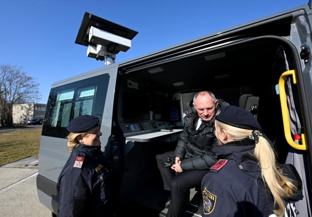 Neue Wärmebildbusse sollen EU-Außengrenzschutz verstärken