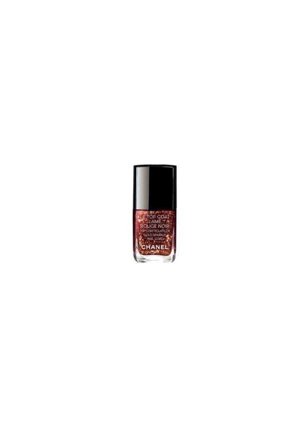 Ein Fläschchen „Rouge Noir Gold Sparkle Nail Coat“ Nagellack von Chanel.