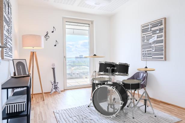 Schlagzeug in einer Wohnung