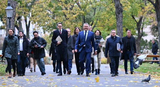 KOALITION: SONDIERUNGSGESPRÄCHE ZWISCHEN ÖVP, SPÖ UND NEOS: MAHRER / PLAKOLM / NEHAMMER / EDTSTADLER / STOCKER / WÖGINGER