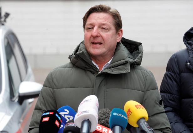 Press conference in the town of Villach after a 14-year-old boy was killed and several others were wounded in a stabbing attack Terroranschlag: Villacher Bürgermeister fordert Asyl-Obergrenze