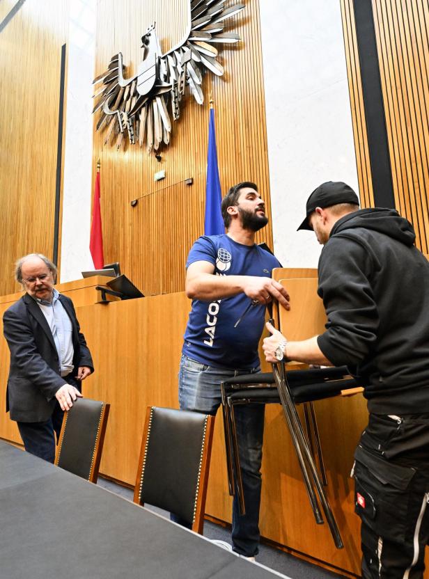 Es wird eng im Parlament: Zu wenig Sitze auf der Regierungsbank