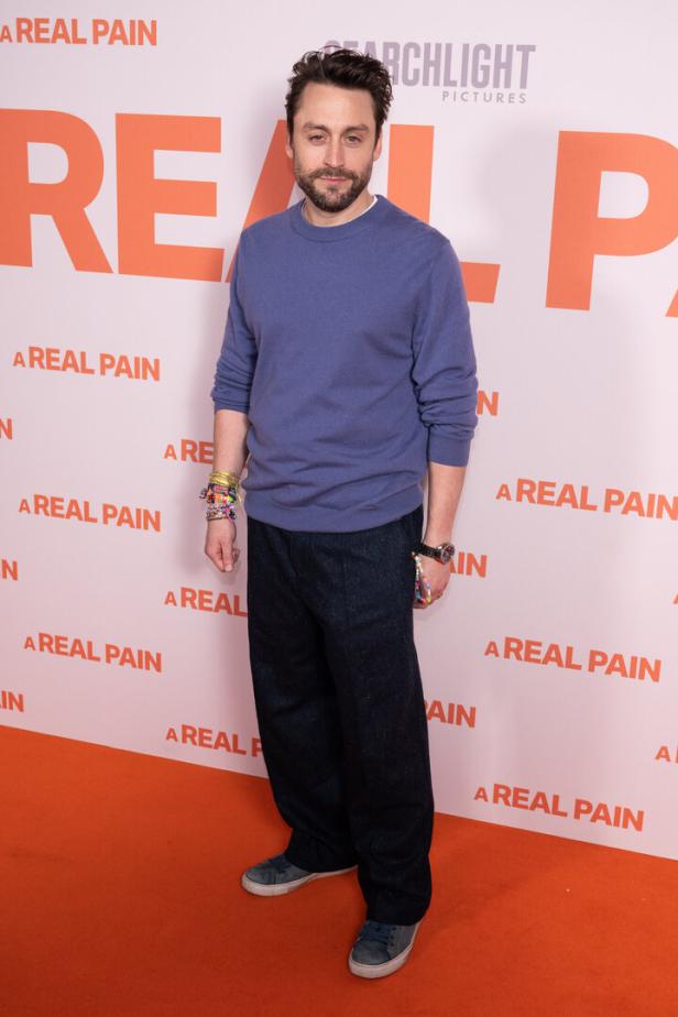 Kieran Culkin auf dem roten Teppich für den Film „A Real Pain“.