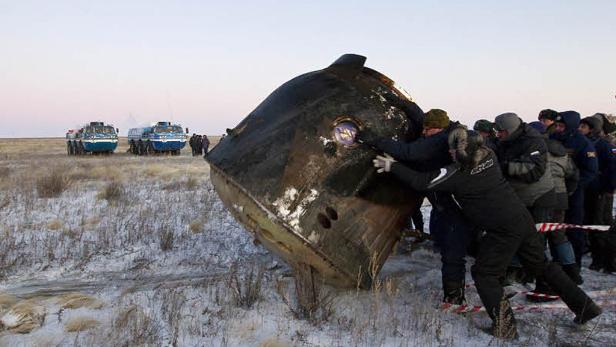 Sojus: Weiche Landung in eisiger Steppe