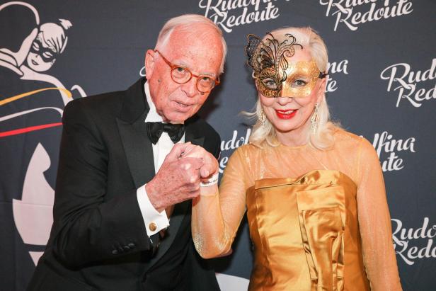 Nach Opernball: Simone Lugner tanzt auf der Rudolfina Redoute