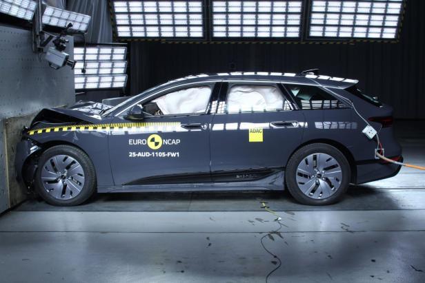 Groß gegen klein im E-Auto-Crashtest: Können auch kompakte Pkw sicher sein?