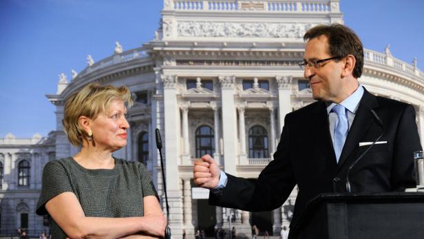BURGTHEATER: BERGMANN / STRASSER