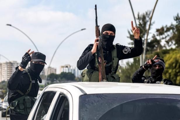 Massaker in Syrien: Die Terroristen der HTS erinnern an den IS