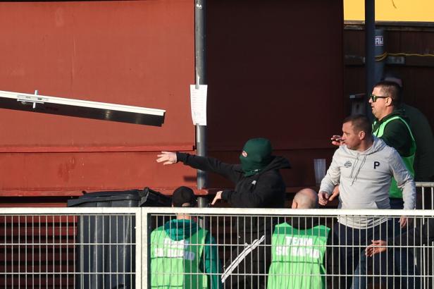 Warum Rapid nach den Ausschreitungen eine lange Block-Sperre droht