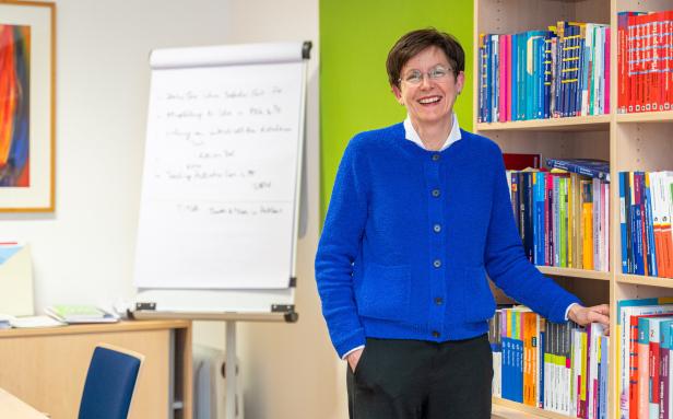 Wissenschafterin zur Pflegekrise: "Pflegen kann jeder, aber wie?"