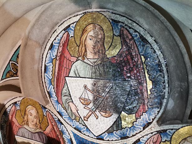 Linzer Mariendom: Neuer Glanz im historischen Kapellenkranz