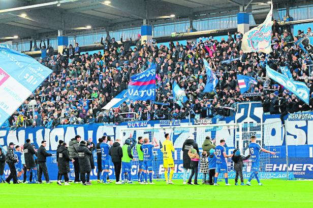 FUSSBALL: ADMIRAL BUNDESLIGA/ 13. RUNDE: FC BLAU WEIß LINZ - RED BULL SALZBURG Showdown für den LASK und Blau-Weiß