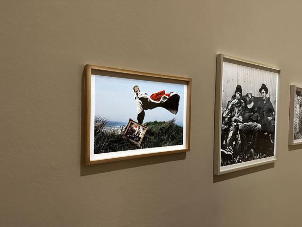 Favourite Darkness: Anton Corbijns ikonische Welt in Schwarz-Weiß