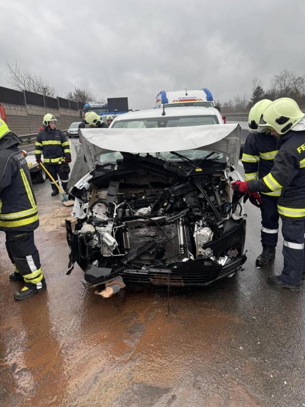NÖ: Massenkarambolage auf A1 mit sieben Fahrzeugen