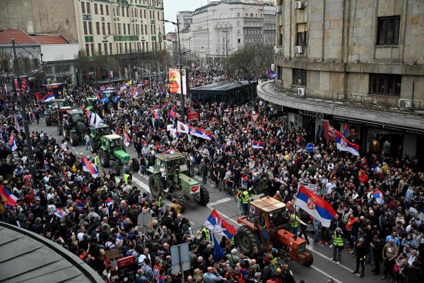 SERBIA-POLITICS-DEMONSTRATION-ACCIDENT SERBIA-POLITICS-DEMONSTRATION-ACCIDENT