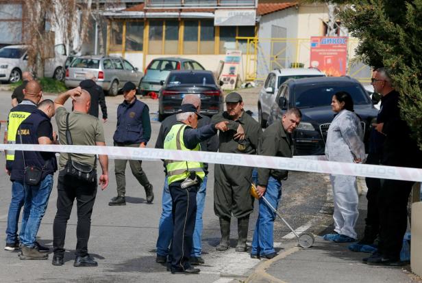 Rescue crews operate outside a night club, following a fire resulting in casualties, in the town of Kocani Rescue crews operate outside a night club, following a fire resulting in casualties, in the town of Kocani